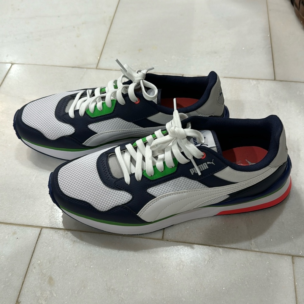 NWOT Men’s Size 10 Puma Running shoe